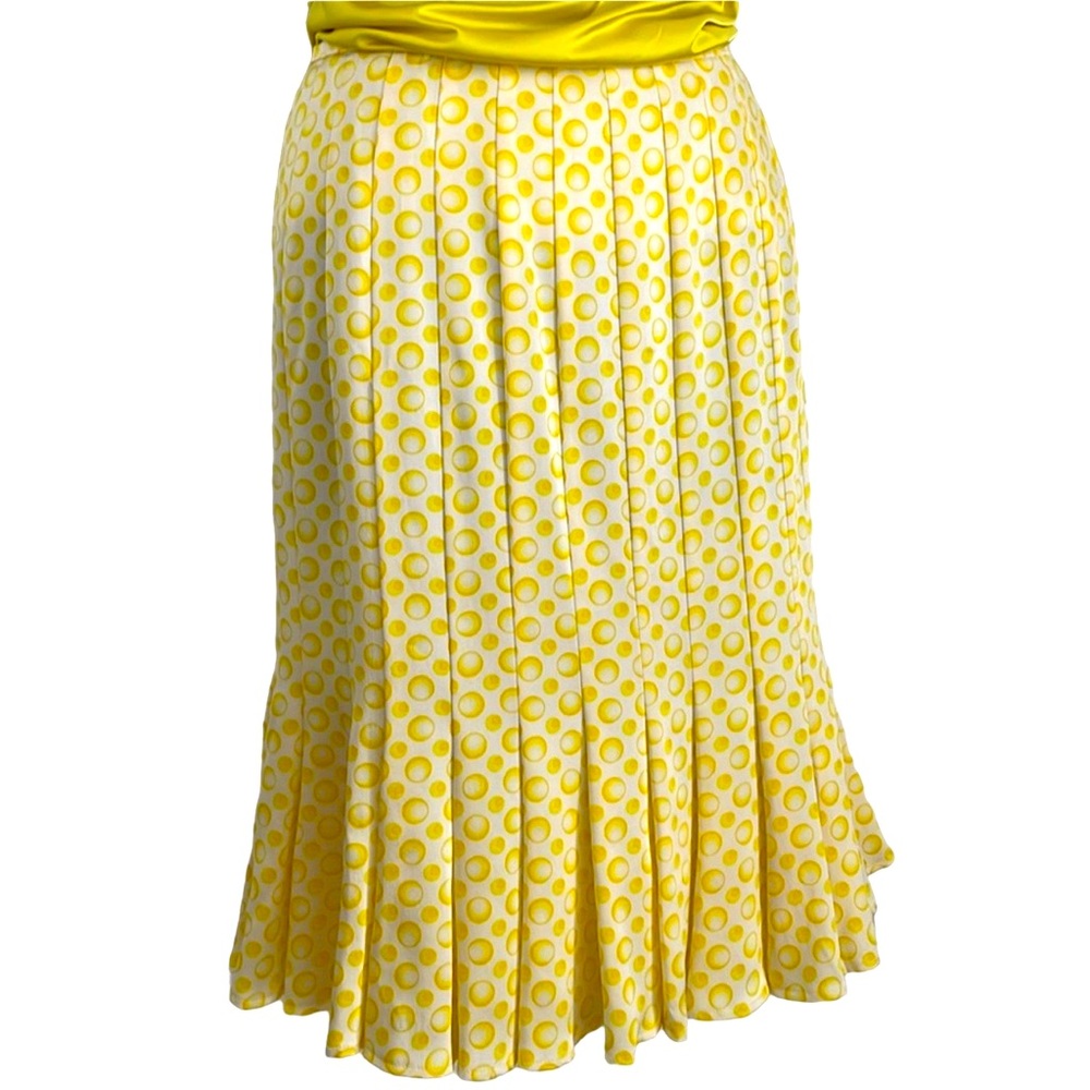 ESCADA vintage silk skirt in shades of yellow, size small.. NWT